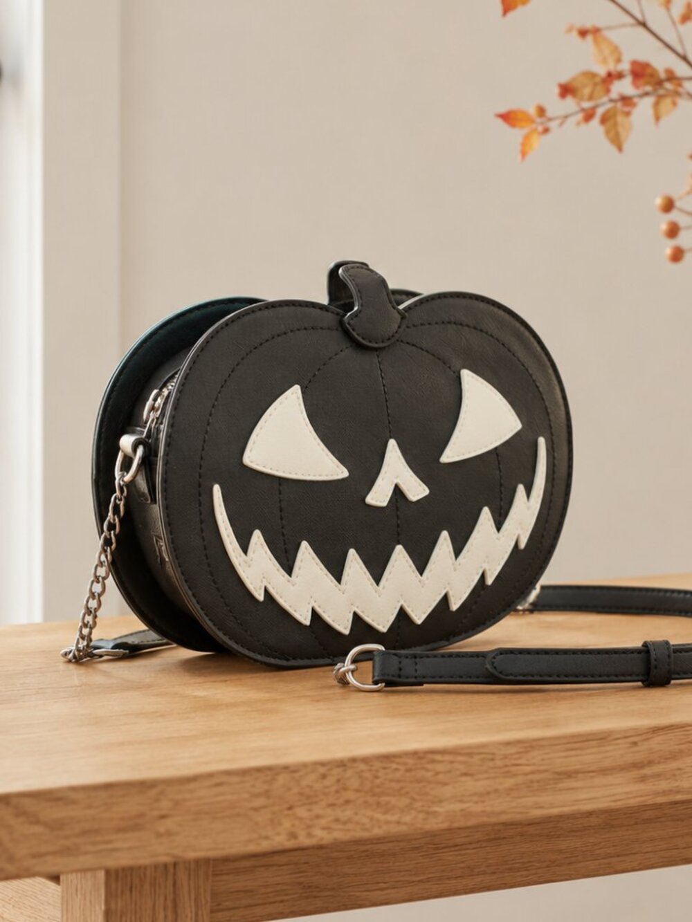 Mad Engine Glow-in-the-Dark Pumpkin Crossbody Bag Black Halloween NWT